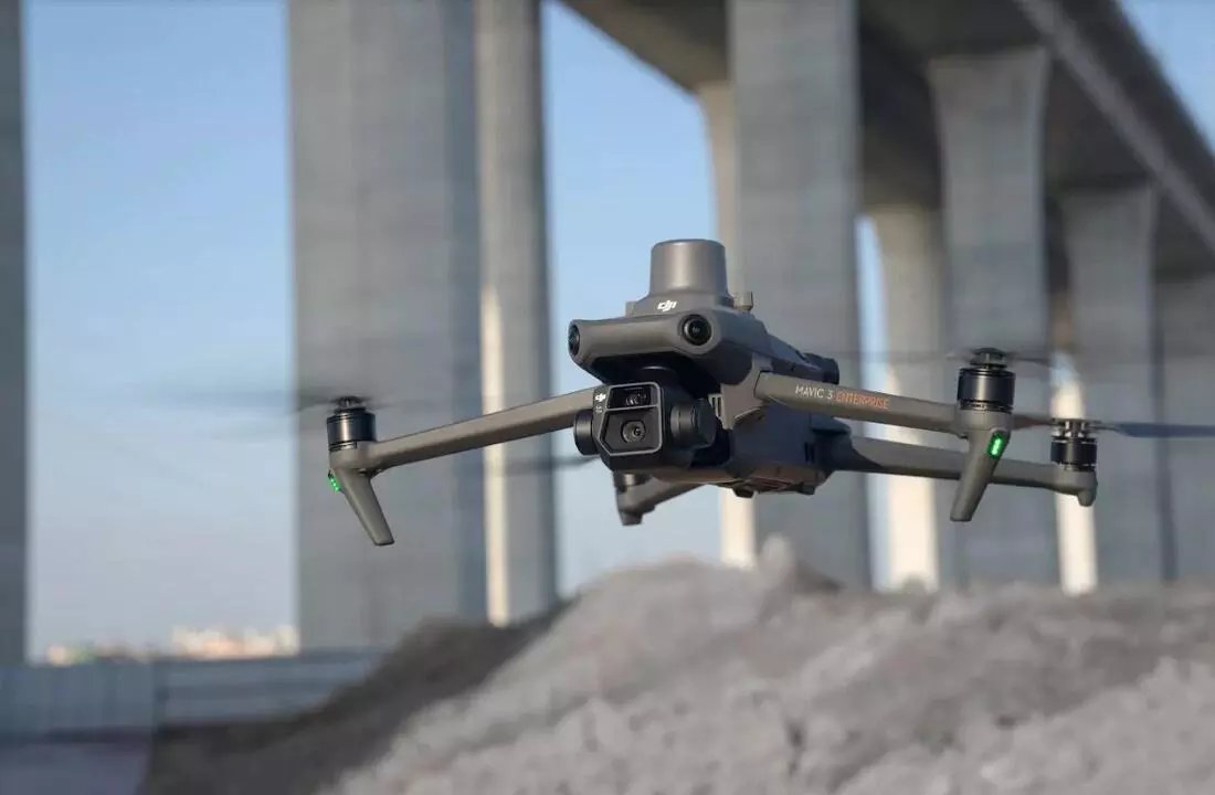 dji MAVIC3 ドローン DJI空撮ドローンのフラッグシップ！「DJI Mavic3」のここに注目